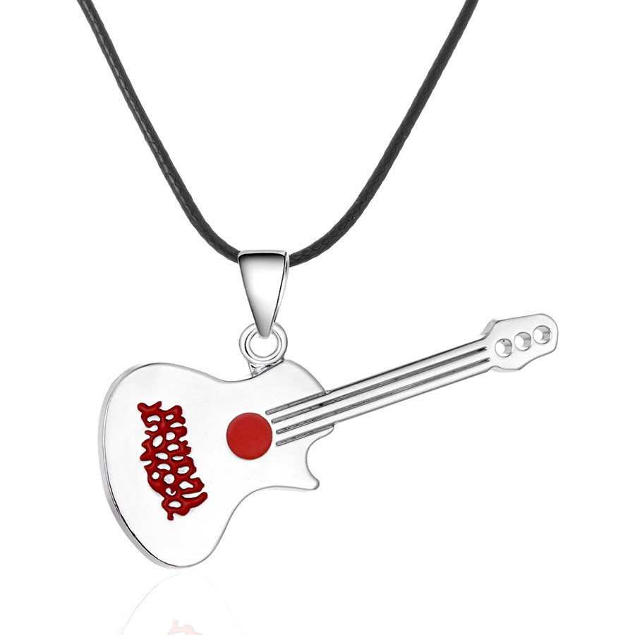 Collier en forme de guitare gothique en acier titane à 2 couches pour hommes
