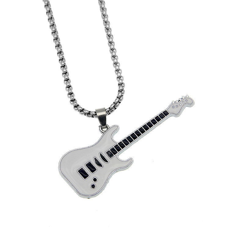 Collier en forme de guitare gothique en acier titane à 2 couches pour hommes