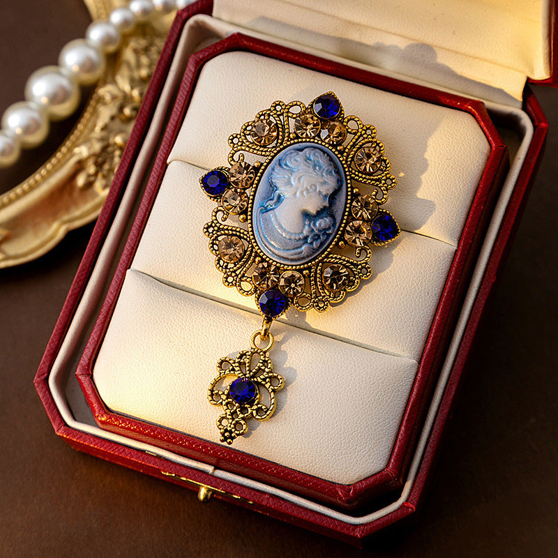 Medieval Beauty Head Brooch Retro Court