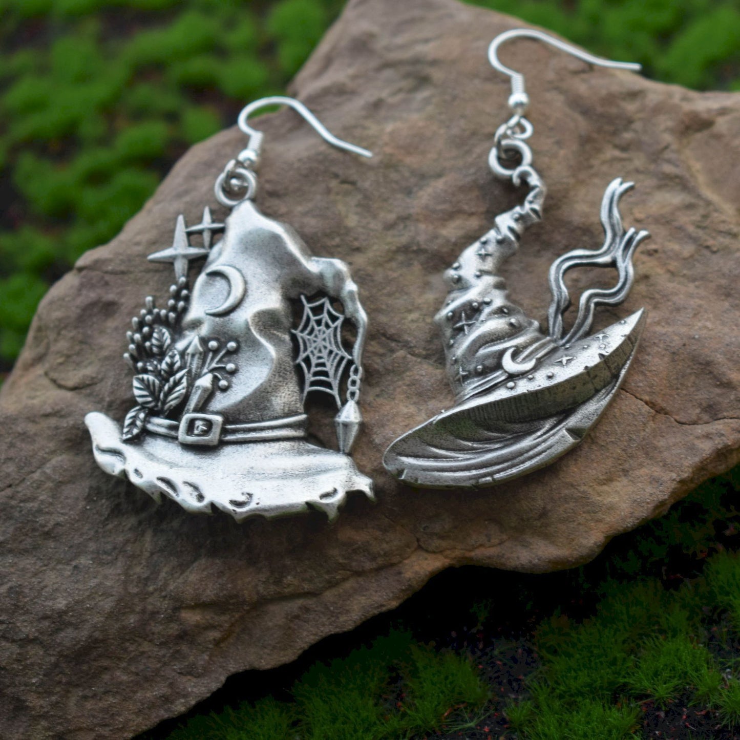 Halloween Gothic Mysterious Magic Hat Earrings