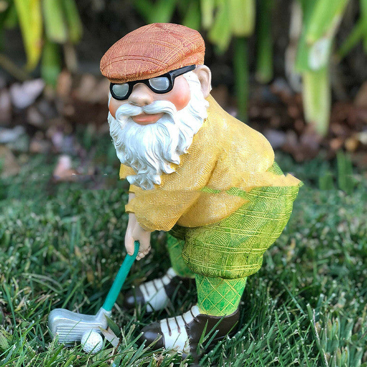 Le Jardin Est Décoré Avec Statues De Golf Gnomes