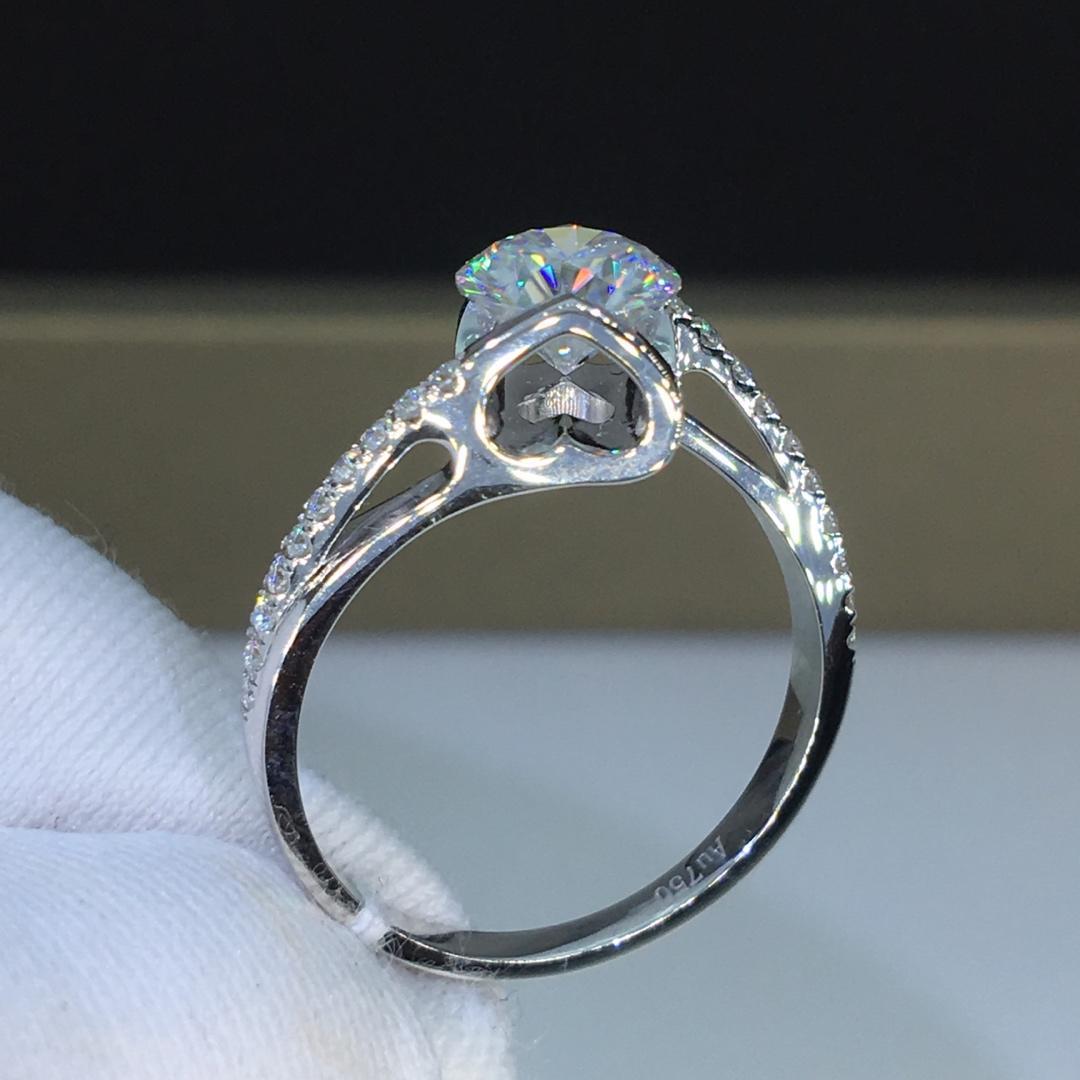 Angel Kiss diamond ring