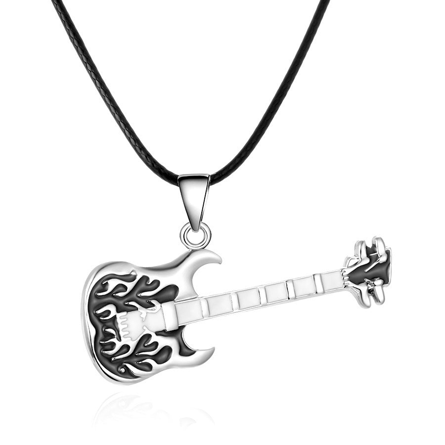 Collier en forme de guitare gothique en acier titane à 2 couches pour hommes