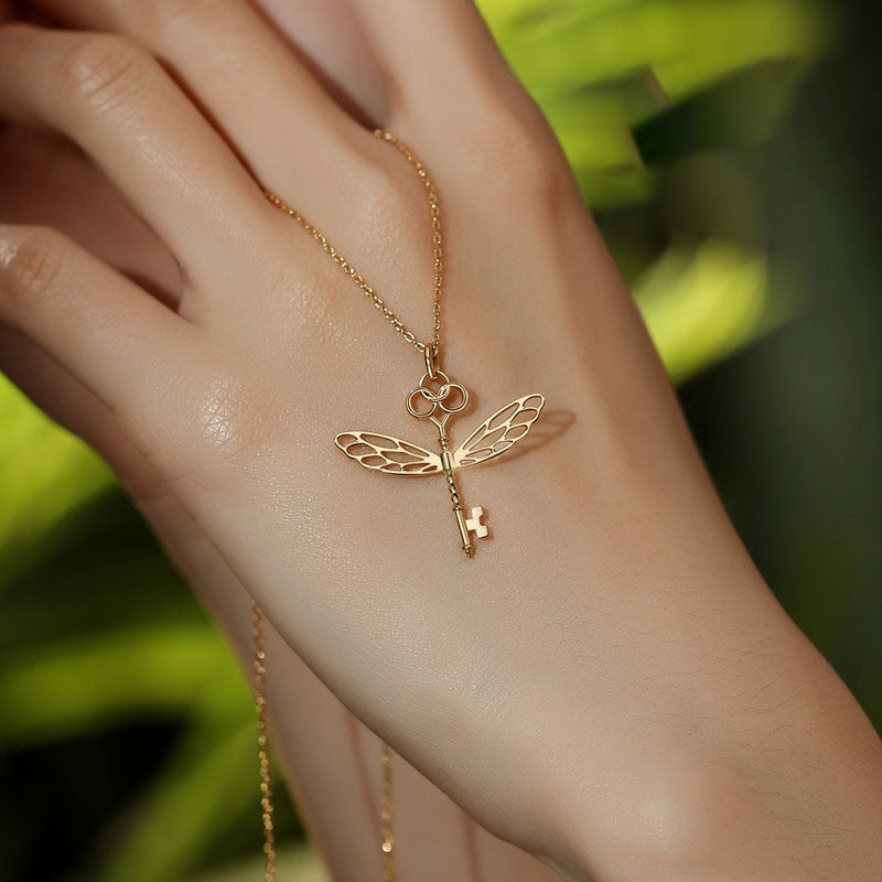 Key Magic Necklace With Wings Halter