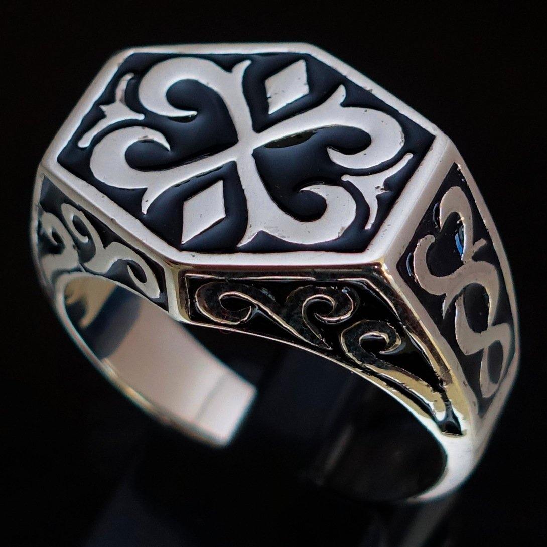 Excellent crafted Men's Medieval Ring Black Oriental Crest Sterling