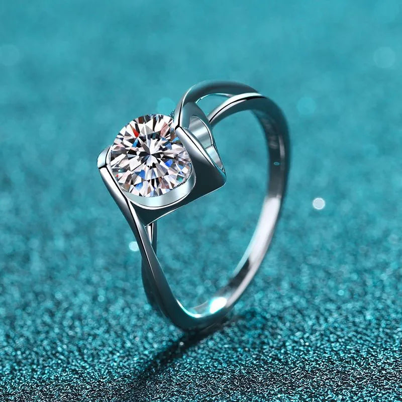 Silver 925 Original Diamond Test Past 1 Carat Brilliant Cut D Color Moissanite Angel Kiss Ring Sparkling Gemstone Party Jewelry