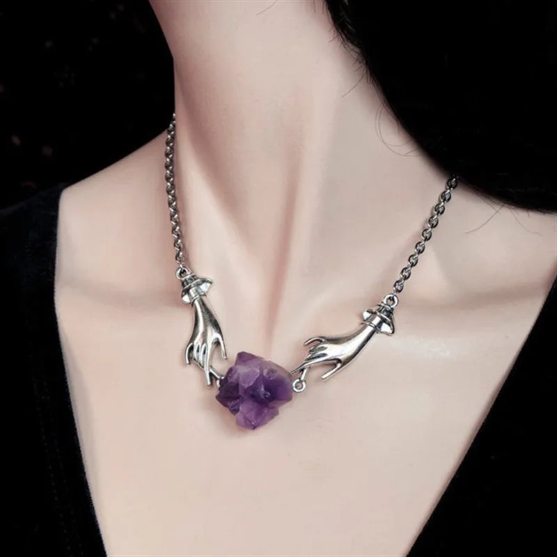 Collier JoChoker Sorcière pour Femme – Bijoux Punk Magique avec Druse Violet et Cristal, Pendentif Mode 2021