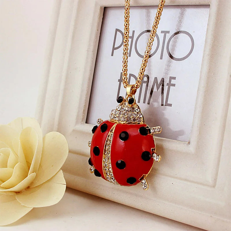 Collier coccinelle en émail rouge pour femmes, pendentif Animal en cristal, Long, X608