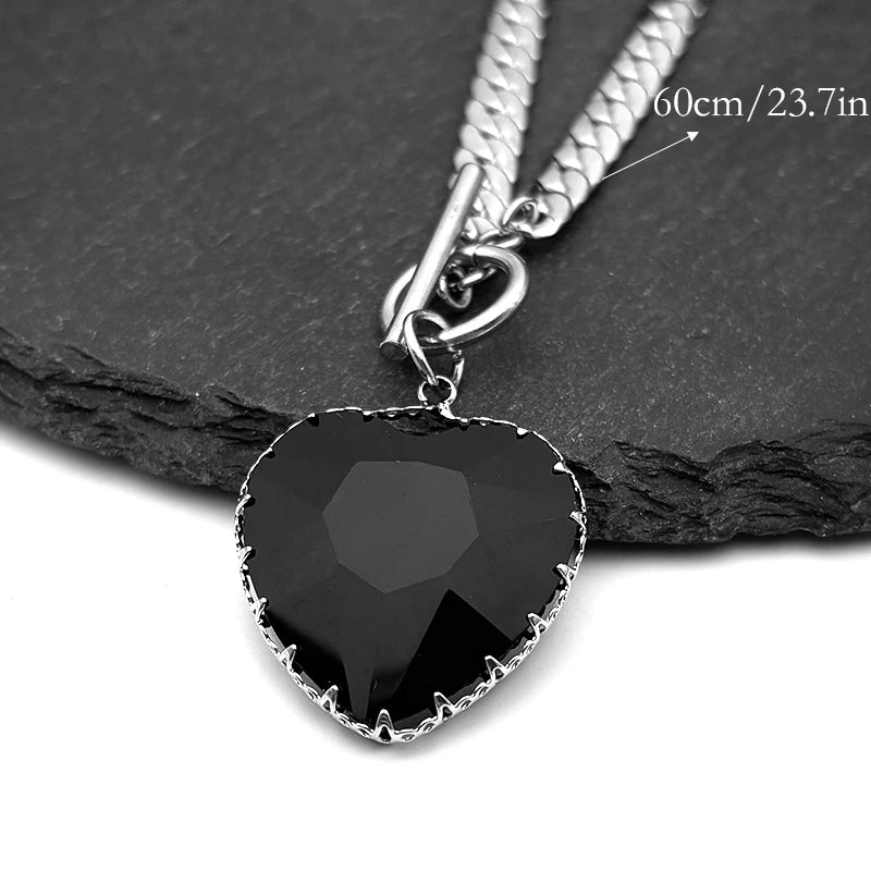 Collier ras du cou gothique punk en acier inoxydable avec pendentif cœur rouge en verre pour femmes