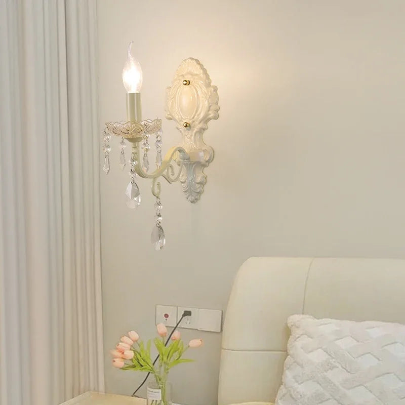 2025 lustres en cristal français lampes en cristal blanc laiteux lumière Table à manger de luxe chambre de princesse chambre de fille Chand