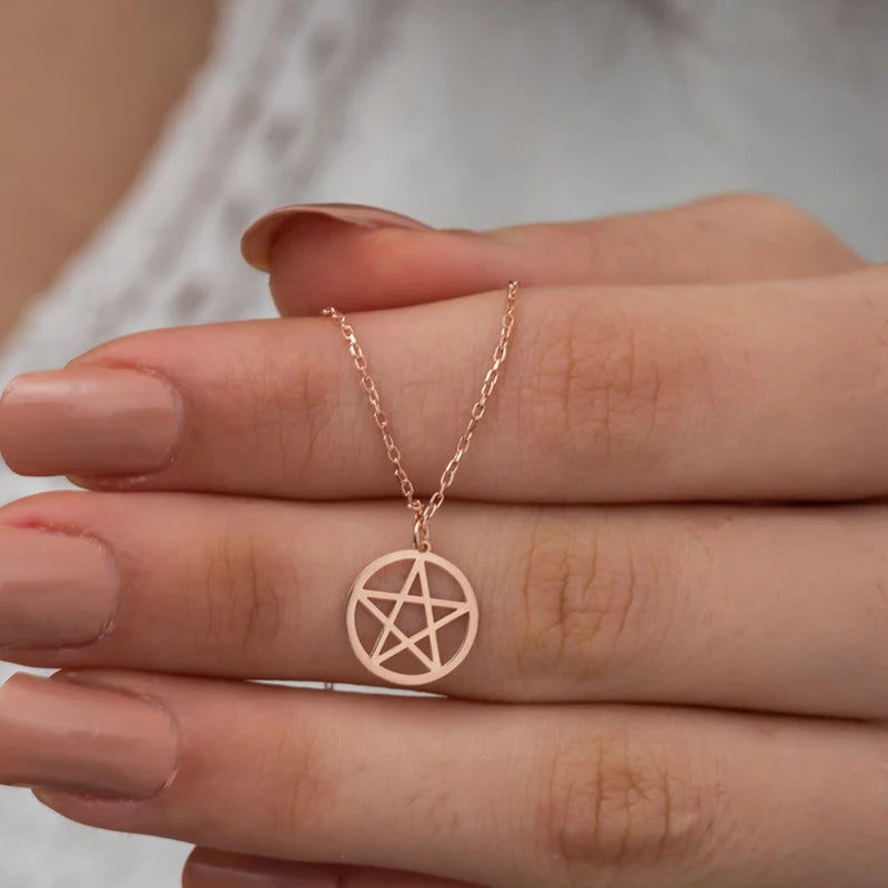 Collier Pentacle étoile pour femmes, bijoux en acier inoxydable, pendentif géométrique minimaliste, ras du cou