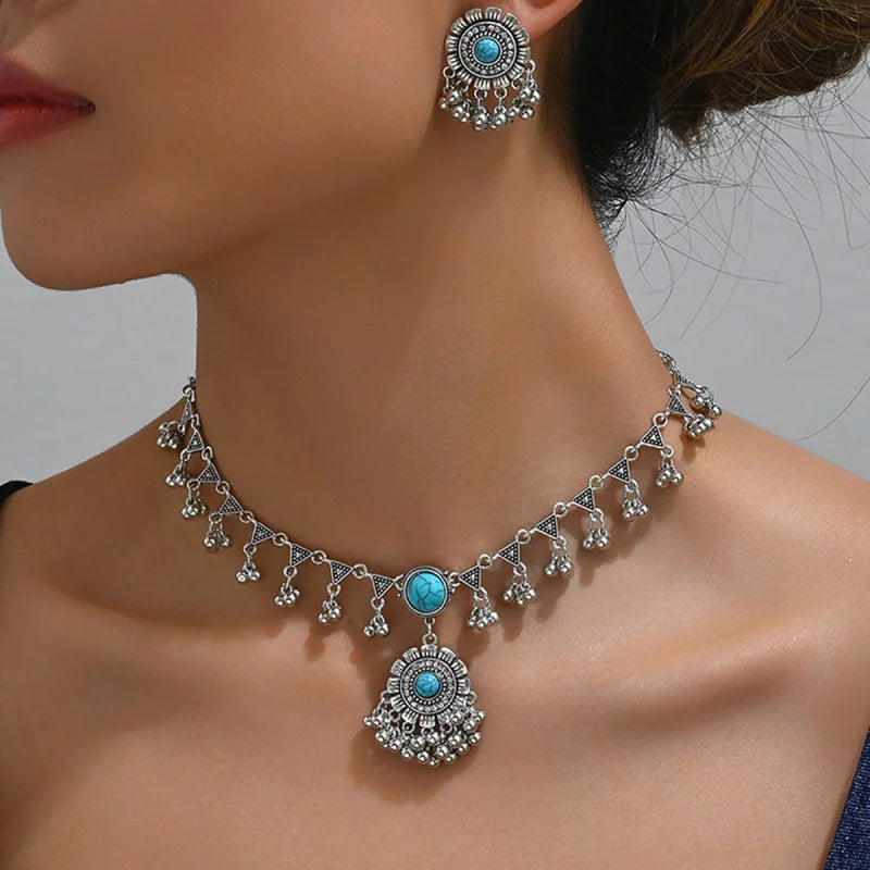 "Ensemble Vintage Ethnique Indien : Collier et Boucles d'Oreilles en Pierres Précieuses - Goutte Perles Asie du Sud-Est, Idéal pour un Style Unique et Élégant !"