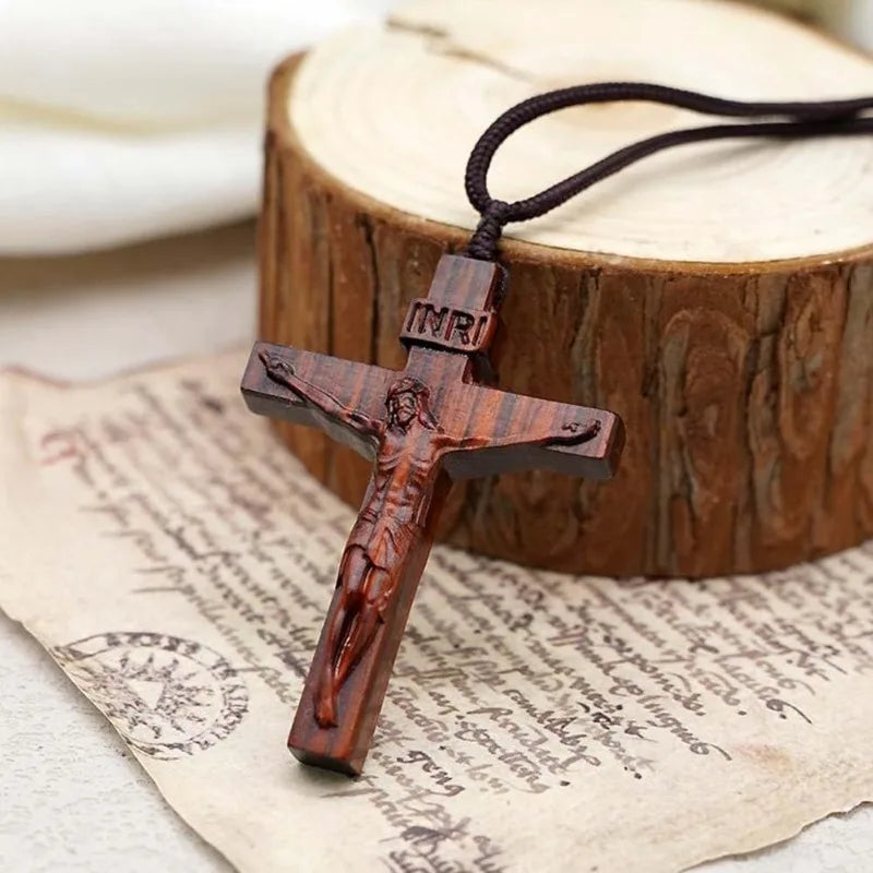 Collier croix de Jésus en bois pour hommes et femmes, collier chrétien catholique Jésus Nina ifix