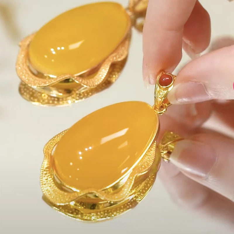 Chaîne de pull élégante avec pendentif en jade d'agate jaune naturelle – Accessoire haut de gamme pour femmes raffinées
