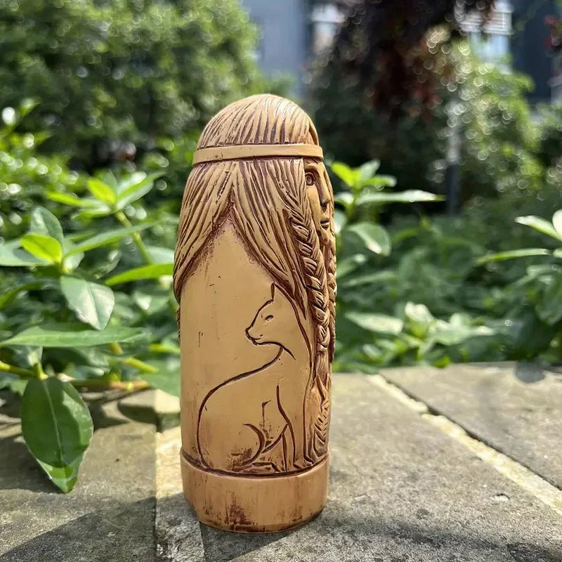 Freya – Statue de déesse Viking en résine, Sculpture d'ange religieux, Sculpture d'autel nordique montée au sol pour décoration de maison
