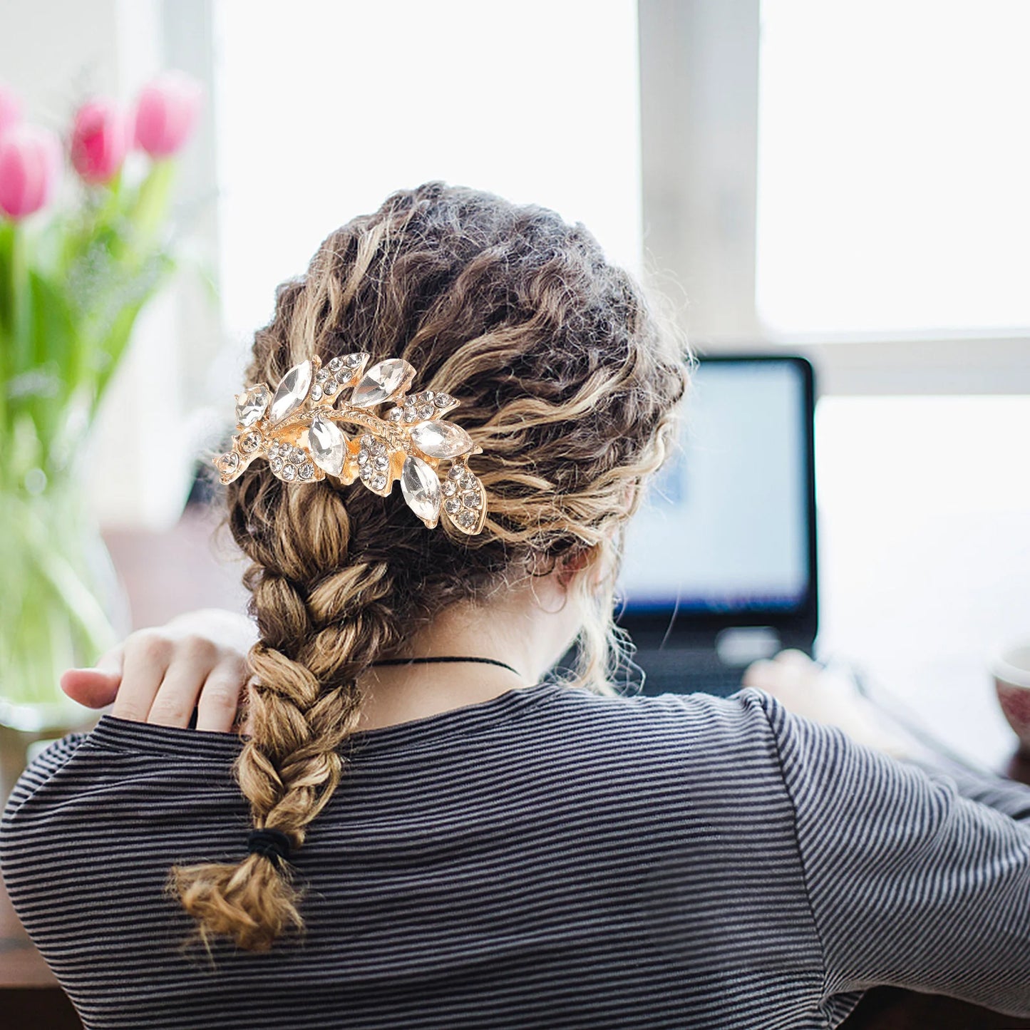 Peigne à Cheveux de Mariée en Strass – Accessoire Latéral Élégant pour Coiffure Nuptiale
