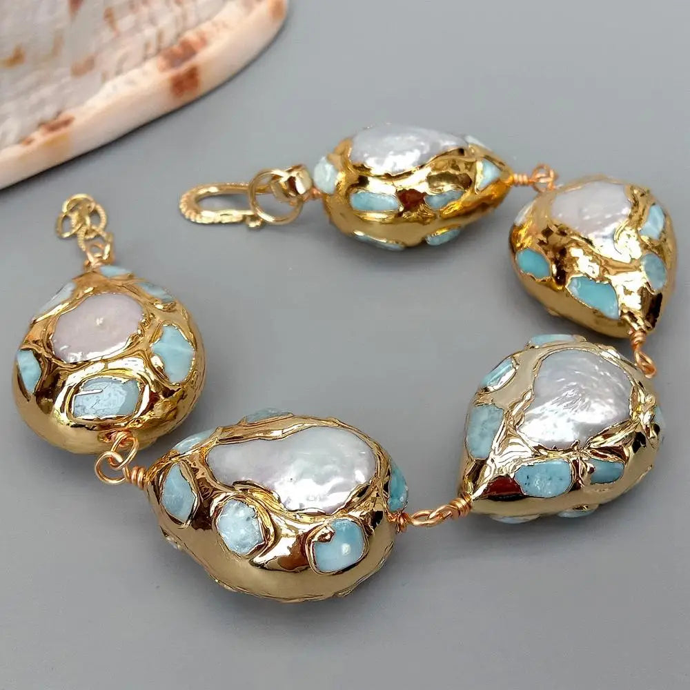 YYGEM – Bracelet portefeuille plaqué or, pièce de monnaie blanche naturelle, perle d'eau douce, 22x28mm, puces larimar bleues, goutte d'eau, 9 pouces