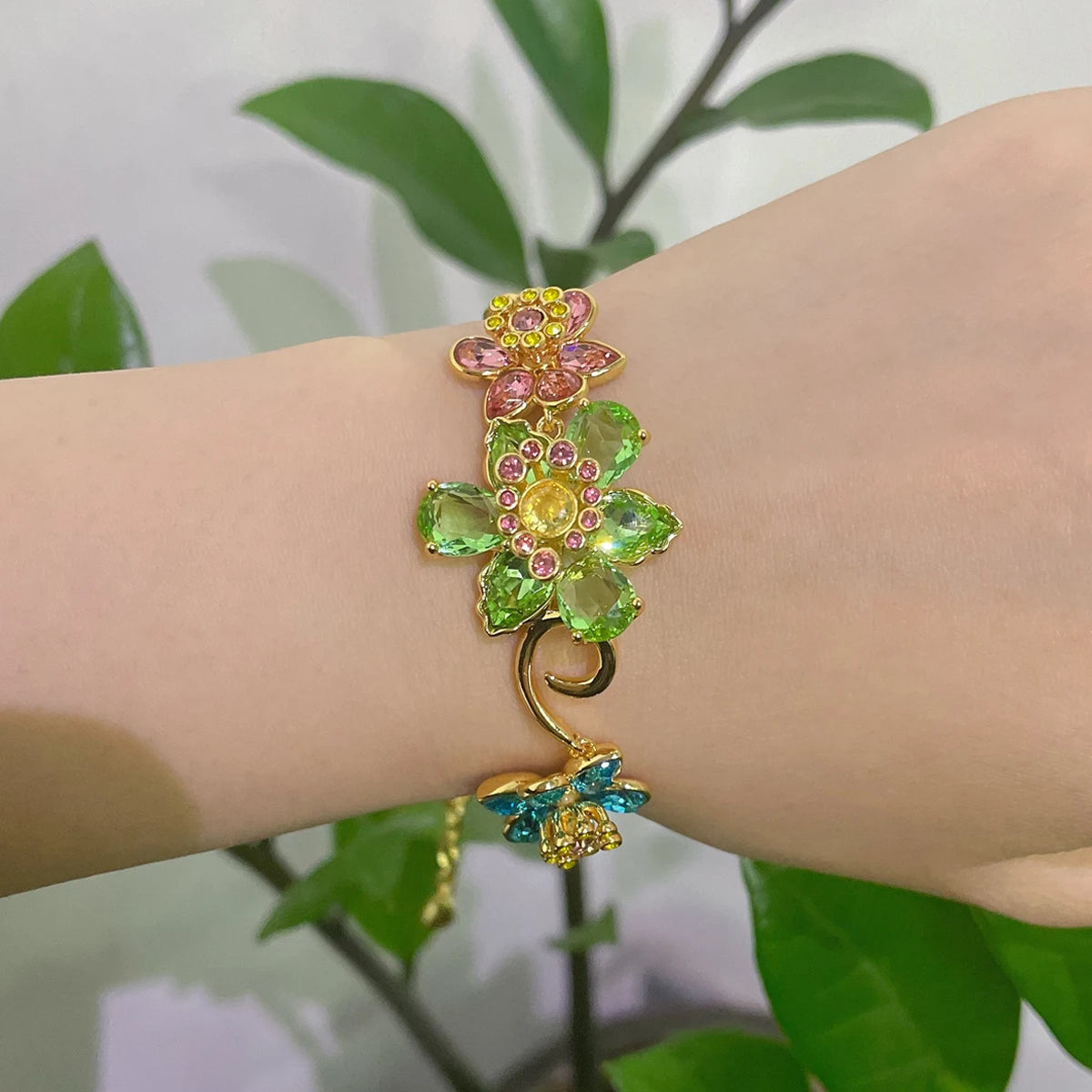 Ensemble de bijoux de fête pour femmes, haute qualité, nouvelle tendance, breloque, fleur colorée, papillon, cristal, collier, boucle d'oreille, bague, cadeau pour femmes, 2025