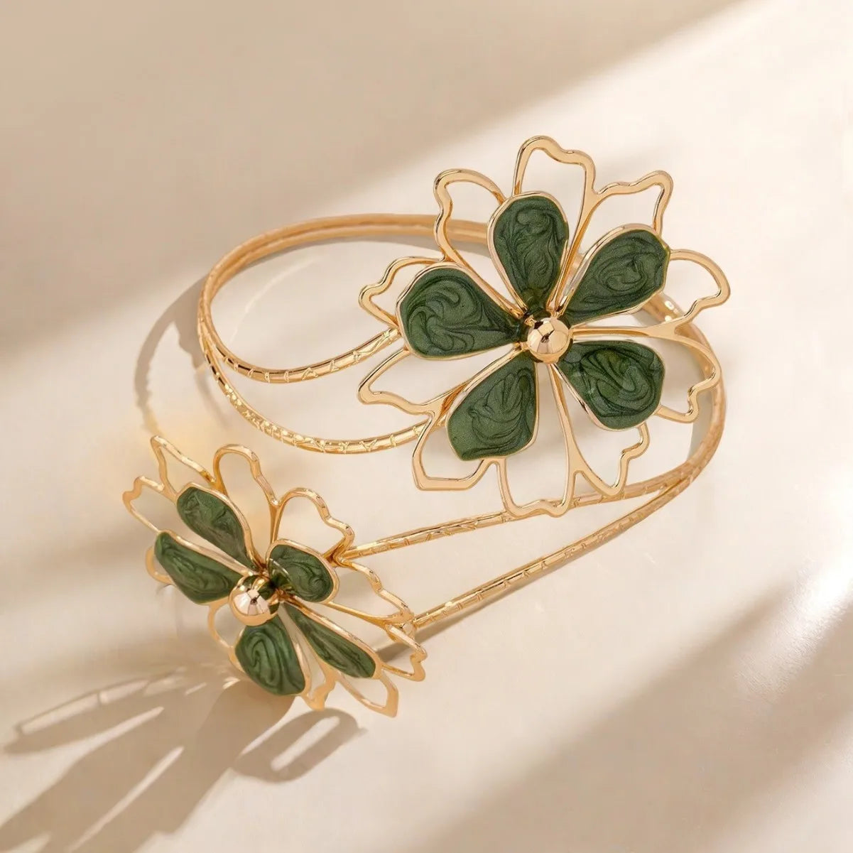 Bracelet bohème à fleurs creuses pour femmes et filles, Design irrégulier, manchette ouverte géométrique, bijoux cadeau