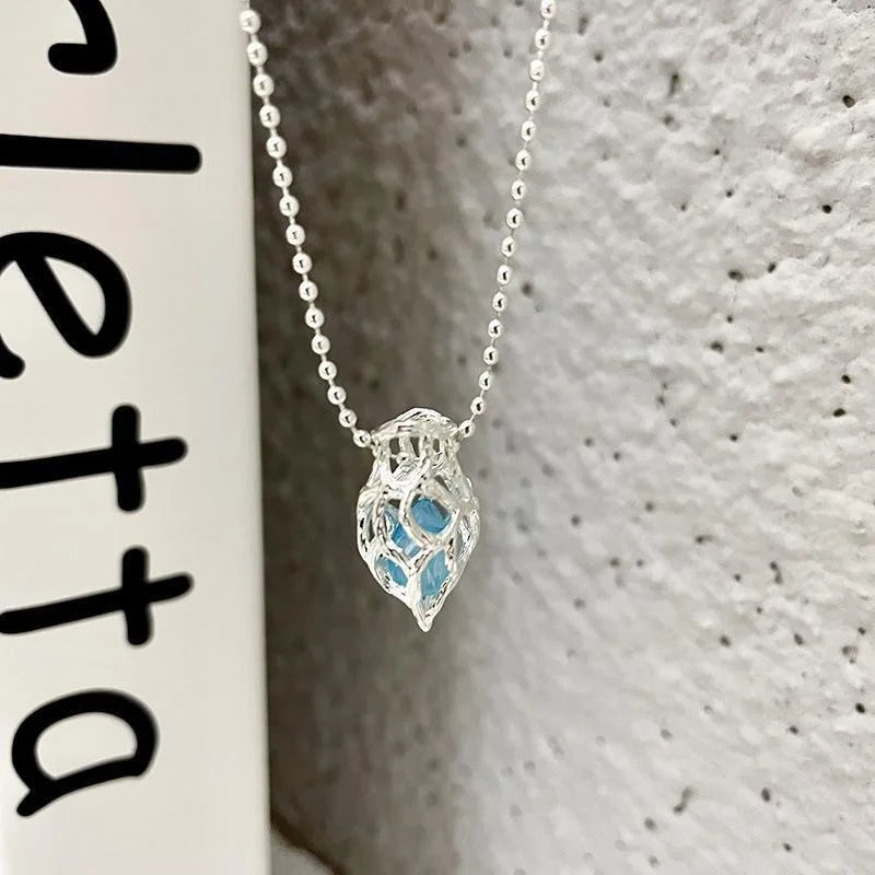 Collier pendentif coeur bleu pour femmes, tendance, créatif, cristal irrégulier, chaîne de clavicule géométrique, bijoux d'anniversaire, cadeau, vente en gros