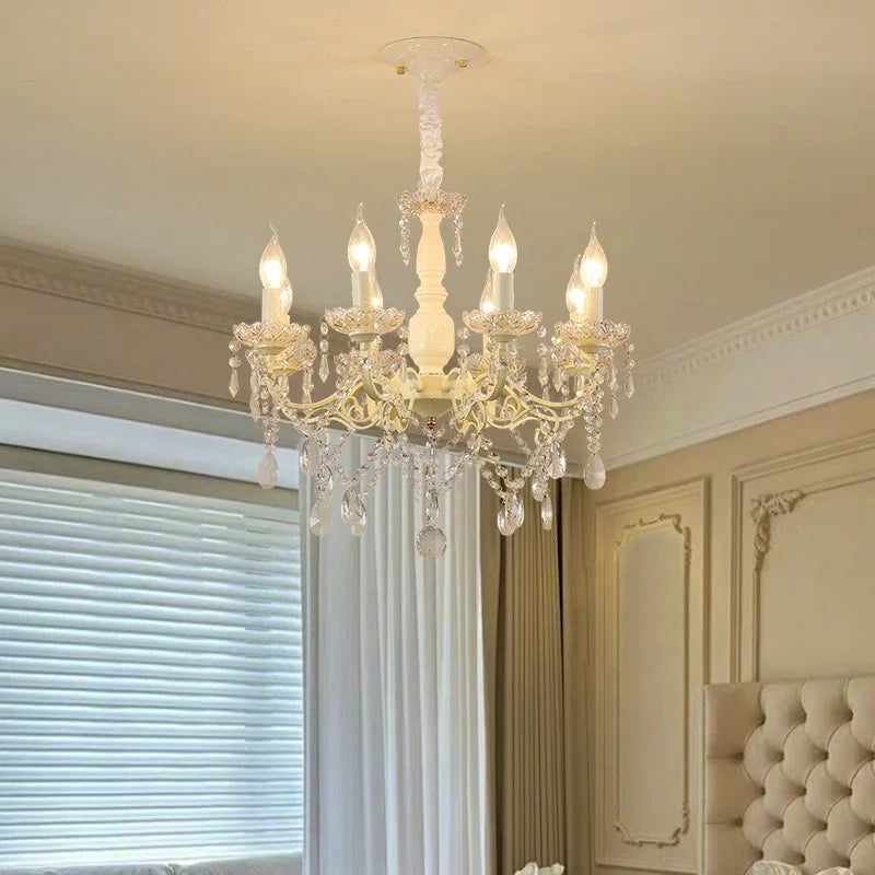 2025 lustres en cristal français lampes en cristal blanc laiteux lumière Table à manger de luxe chambre de princesse chambre de fille Chand
