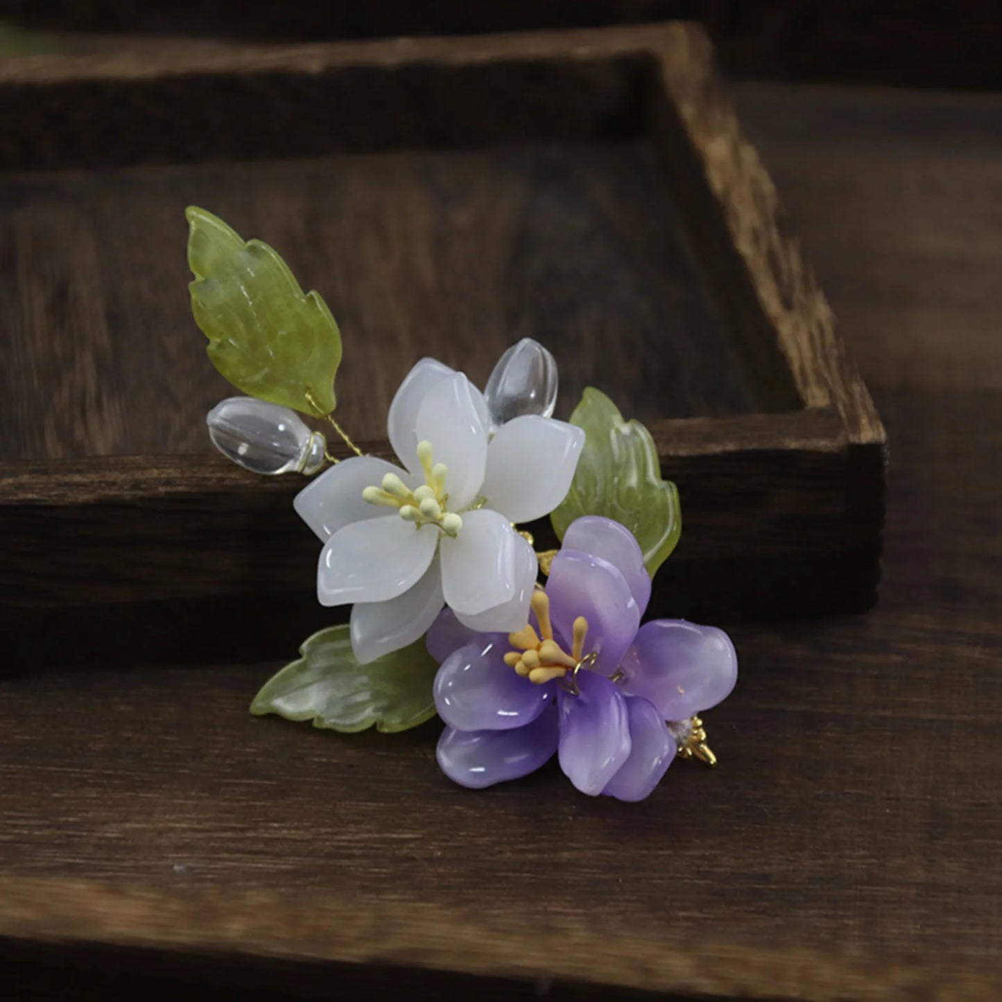 Épingles à cheveux à fleurs violettes, pétales acryliques faits à la main, couvre-chef floraux, pinces à cheveux perlées, bijoux de cheveux élégants pour femmes, mariée, mariage