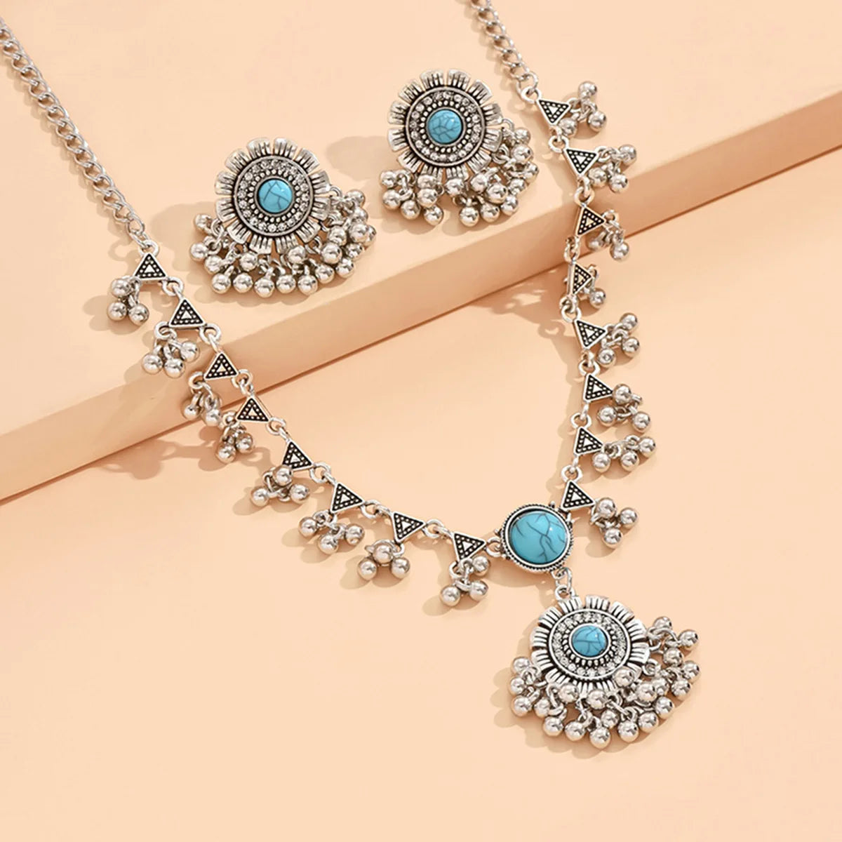 "Ensemble Vintage Ethnique Indien : Collier et Boucles d'Oreilles en Pierres Précieuses - Goutte Perles Asie du Sud-Est, Idéal pour un Style Unique et Élégant !"