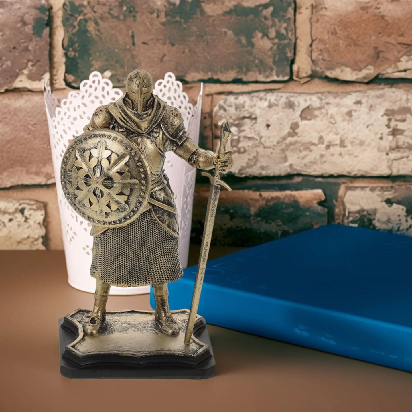 Statue de chevalier rétro en résine, ornements décoratifs pour la maison et le bureau, Sculpture de soldat ancien Miniature médiévale