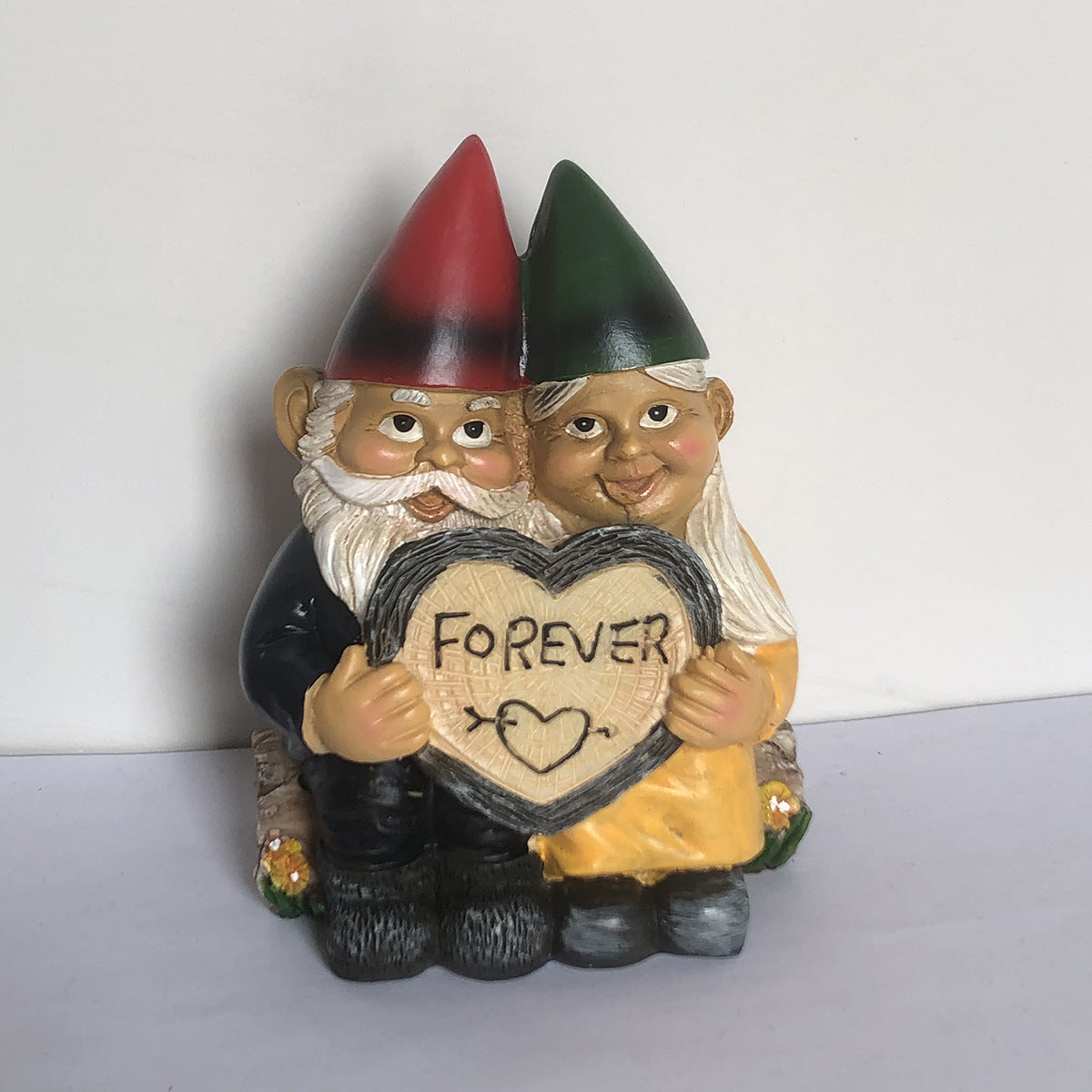 Garden Dwarf Couple Holding Love Statue Falling Resin Couple Dwarf Decorations Table Decorative Ornaments