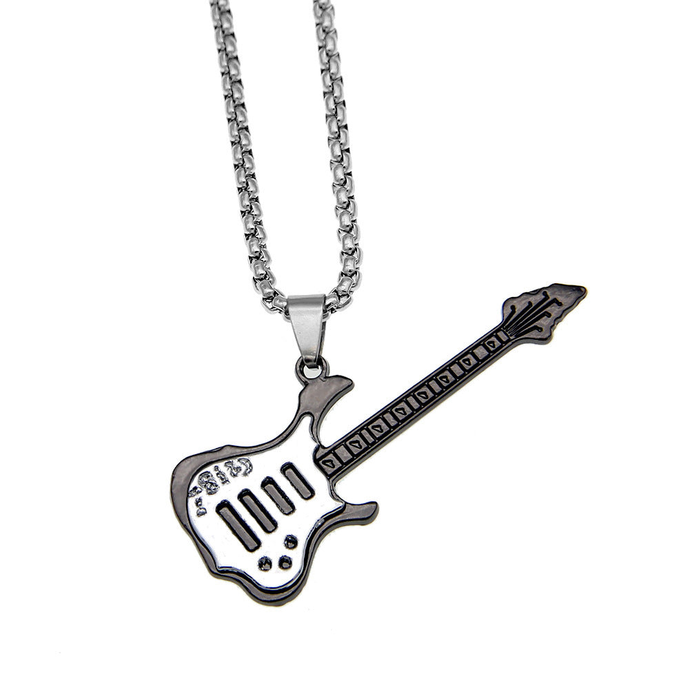 Collier en forme de guitare gothique en acier titane à 2 couches pour hommes