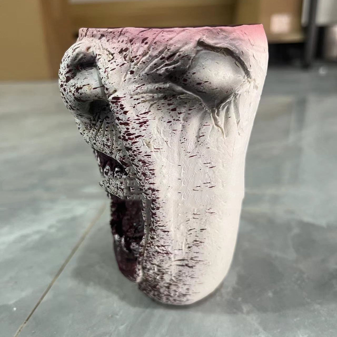 Tasse demi-visage de vampire gothique fait à la main