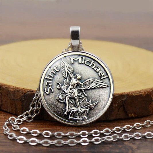 Saint Ange Temps Vintage Collier de Pierres Précieuses