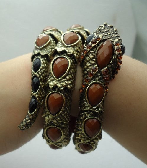 Multilayer snake-shaped bracelet bracelet