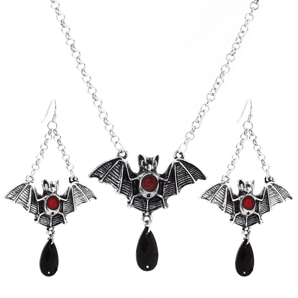 Gothic Exaggerated Black Bat Necklace Set