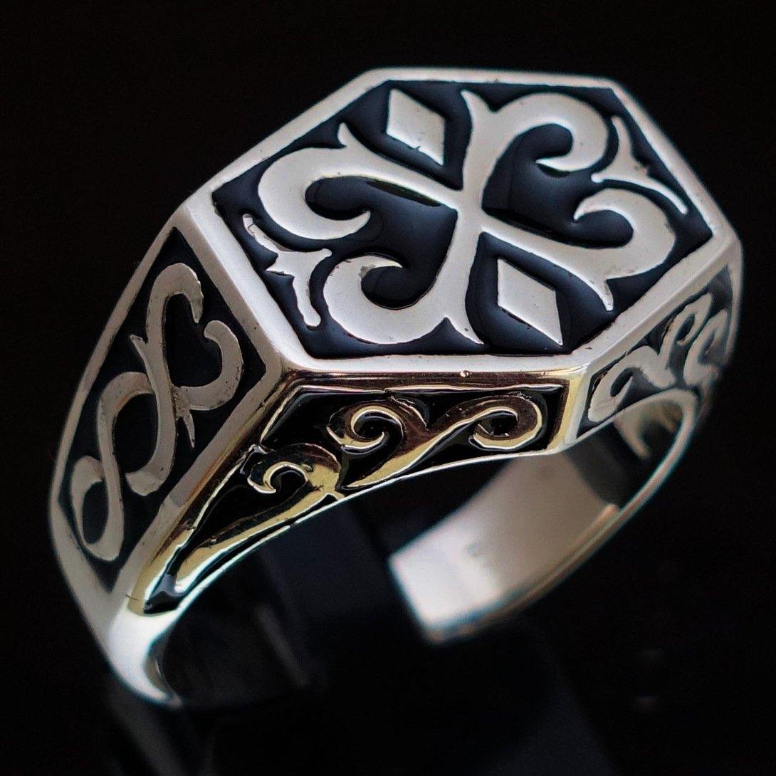Excellent crafted Men's Medieval Ring Black Oriental Crest Sterling