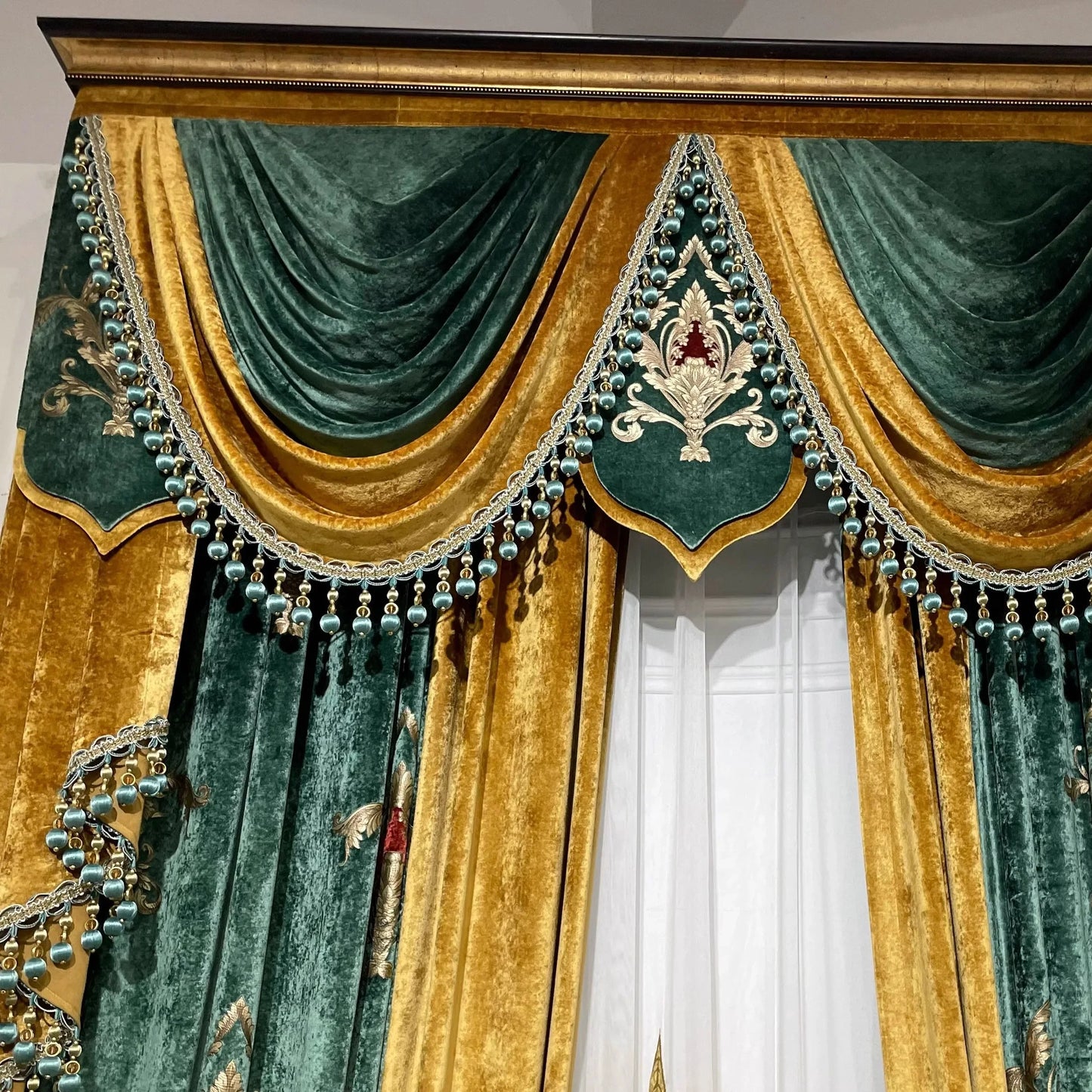 Rideaux Vintage en velours brodé vert foncé, Patchwork doré, pour salon, chambre à coucher, balcon, Villa, cantonnière personnalisée