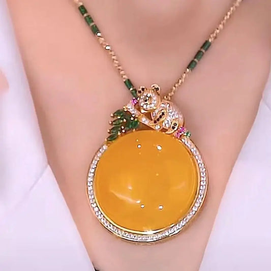 Chaîne de pull élégante avec pendentif en jade d'agate jaune naturelle – Accessoire haut de gamme pour femmes raffinées