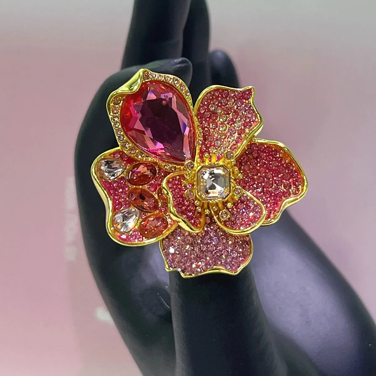 Ensemble de bijoux de fête pour femmes, haute qualité, nouvelle tendance, breloque, fleur colorée, papillon, cristal, collier, boucle d'oreille, bague, cadeau pour femmes, 2025