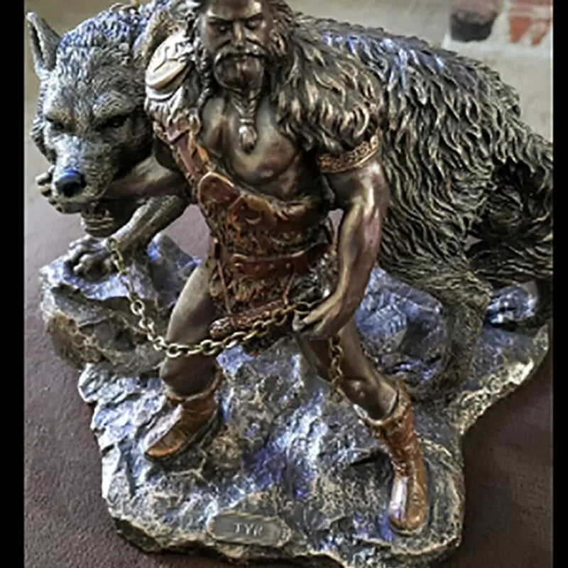 Statue en Résine du Dieu Nordique Tyr – Décoration Élégante pour Salon, Accessoire Mythologique Moderne