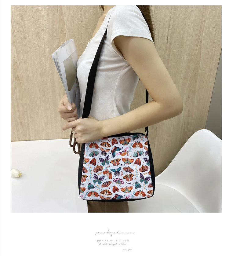 Sac Gothique d'épaule à la mode.